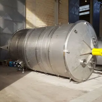 4x 30000 L mixing tanks &amp; 3x 50000 L storage tanks