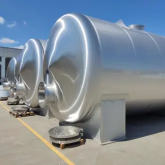 10x 115,000 liter horizontal pressure vessels made of AISI316