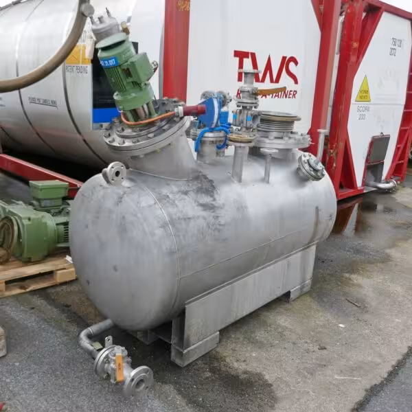 1183 Liter Druckbehälter aus V4A mit Propellerrührwerk
