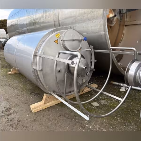 Tanque de almacenamiento aislado de acero inoxidable 304 de 5200 litros con agitador de hélice