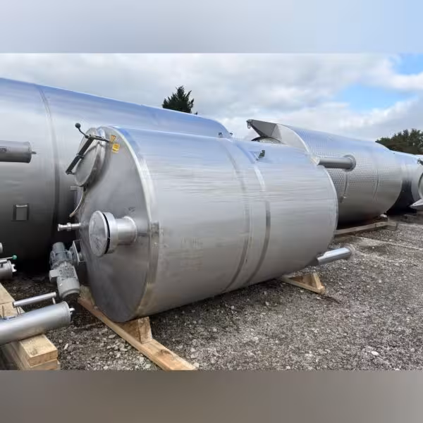 Serbatoio di miscelazione verticale da 6700 litri in acciaio inox 304 con agitatore ad elica