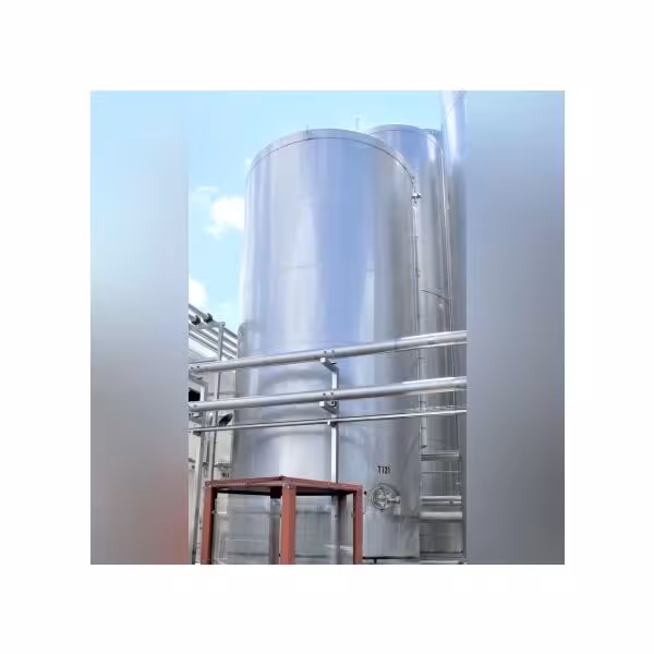 60000 Liter isolierter Rührwerkstank aus V2A mit Balkenrührwerk