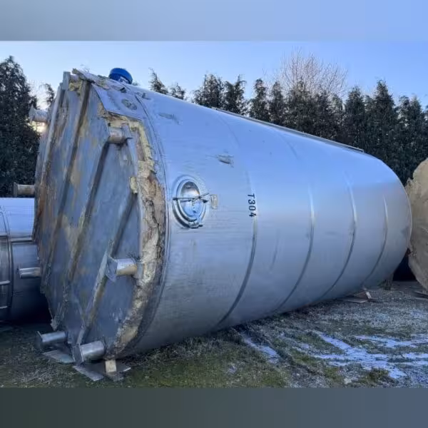 60000 liter isolated storagetank, Aisi 304 with propelleragitator