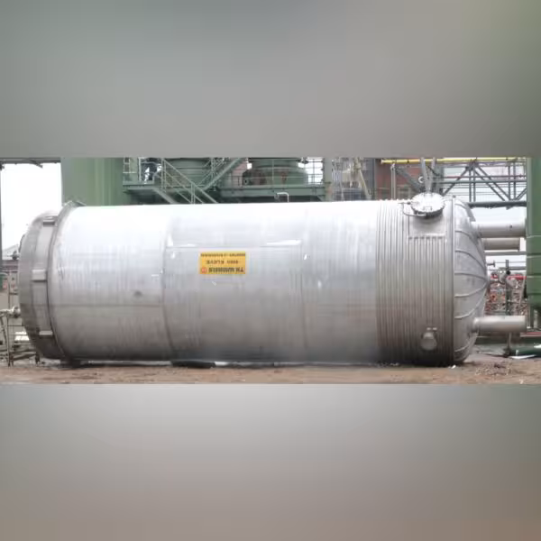 Serbatoio da 100000 litri riscaldabile/raffreddabile in acciaio inox 316