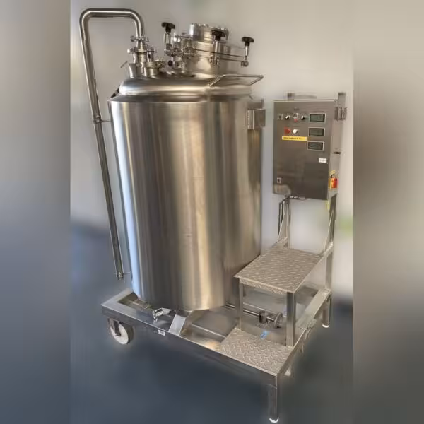 Serbatoio a pressione mobile da 600 litri per farmacia, Aisi304 con agitatore magnetico