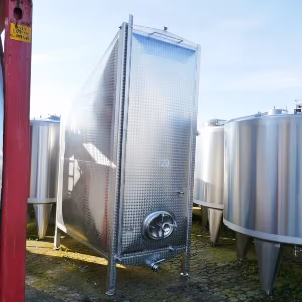 Serbatoio rettangolare da 8800 litri in acciaio inox 304