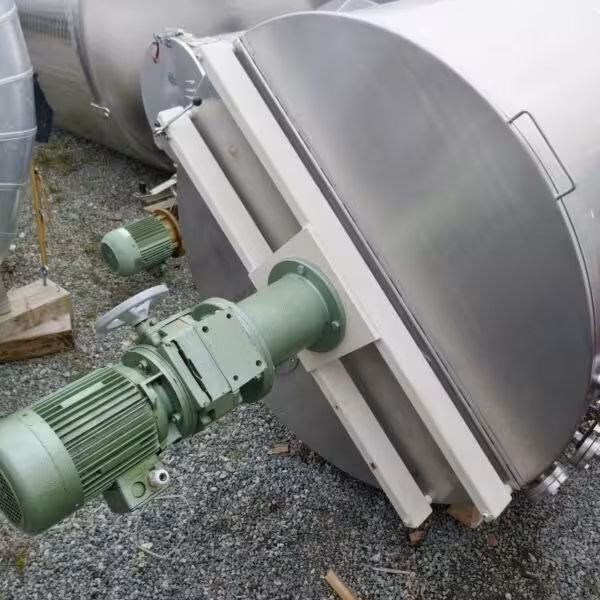 Serbatoio agitatore da 2000 litri in acciaio inox 304 con agitatore ad elica