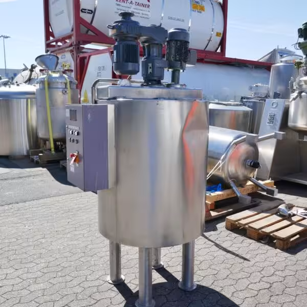 400 liter heat-/coolable agitator vessel, Aisi 304 with insulation and 2 agitators