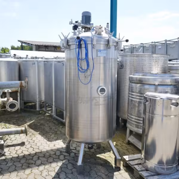1100 liter pharmacy pressure vessel, Aisi 316 with propeller agitator