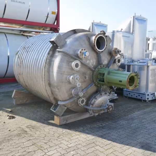 8550 Liter dampfbeheizbarer Reaktor aus V4A mit Ankerrührwerk
