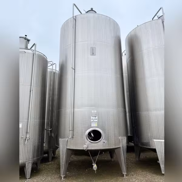 34500 Liter stehender Lagerbehälter aus V2A