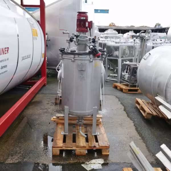 261 Liter Rührwerksbehälter aus V4A mit Propellerrührwerk