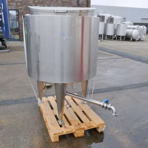 500 liter heatable/coolable vessel made of stainless steel 304