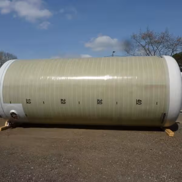 Nuovo serbatoio di stoccaggio da 52000 litri in plastica rinforzata con fibre di vetro (GRP)