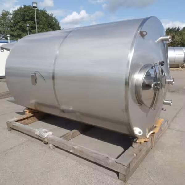 Nuovo serbatoio di stoccaggio da 8100 litri in acciaio inox 316