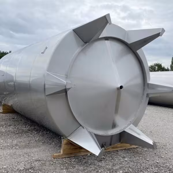 Nuovo serbatoio da 51300 litri in acciaio inox 316 con peso specifico maggiorato fino a 1,35 kg/litro.