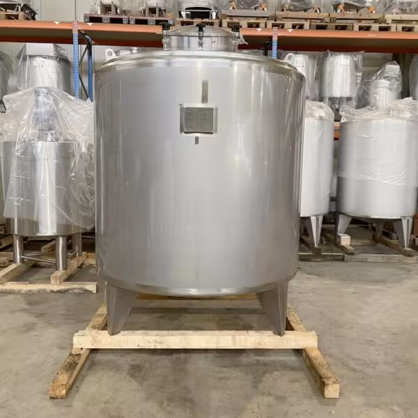Brandnew 3300 liter heat-/coolable tank, AISI316