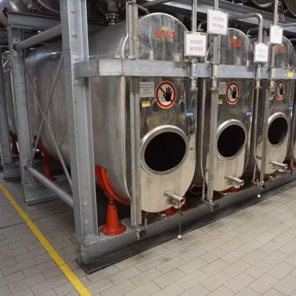 Serbatoio da 2400 litri in acciaio inox 304