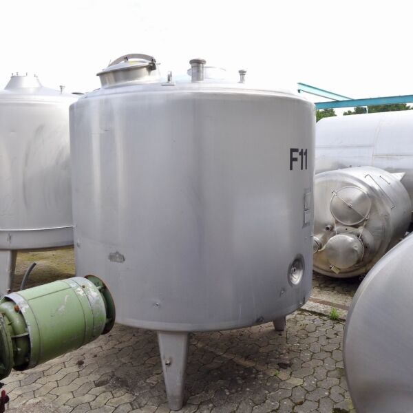 4500 Liter isolierter Rührwerksbehälter aus V4A mit Balkenrührwerk