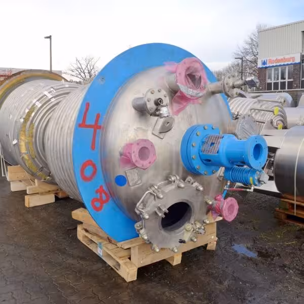 Reattore riscaldabile/raffreddabile da 3690 litri in acciaio inox 316 con agitatore a trave