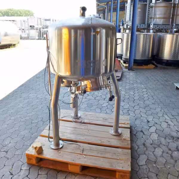 Serbatoio a pressione da 324 litri in acciaio inox 316