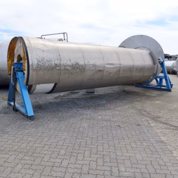 Unused 10000 liter heat-/coolable pressure tank designed for cryogenic liquids, Aisi 304