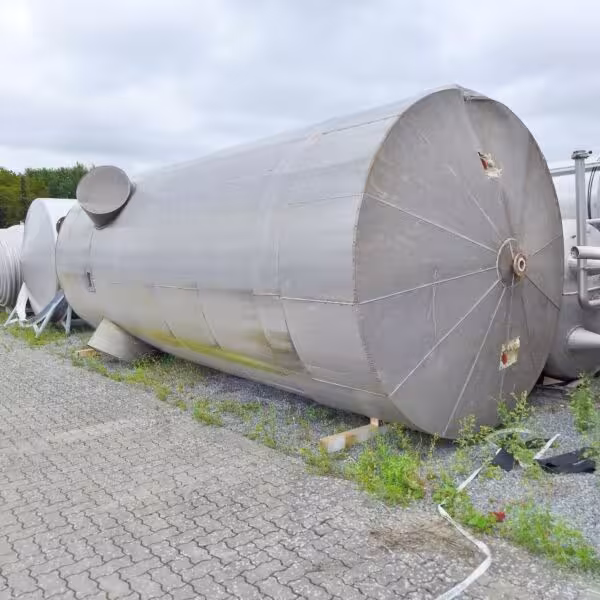 Serbatoio riscaldabile/raffreddabile da 30000 litri in acciaio inox 304