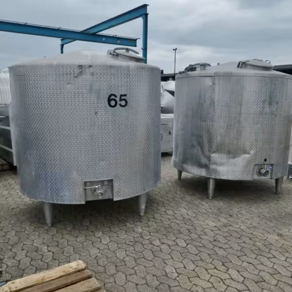 3500 Liter isolierter Mischbehälter aus V2A mit Propellerrührer