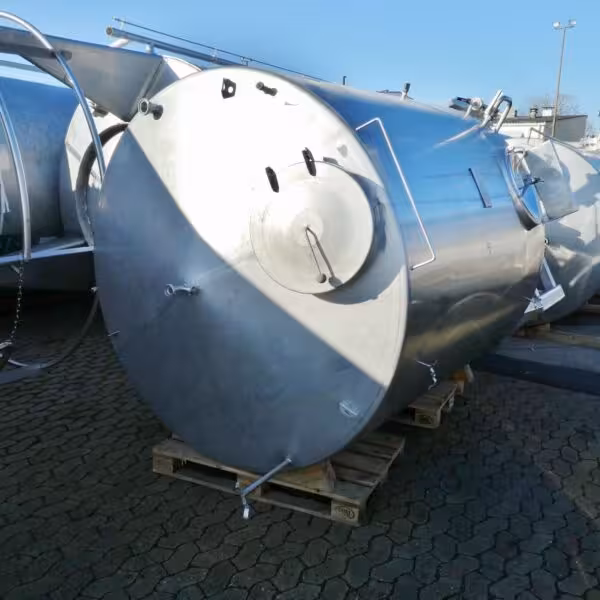 6500 Liter Behälter aus V2A mit Jetmix Umwälzrührwerk