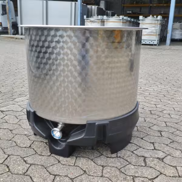 brand new 300 liter tank, Aisi 304