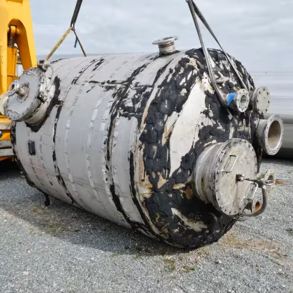 Serbatoio a pressione da 10800 litri in acciaio inox 316