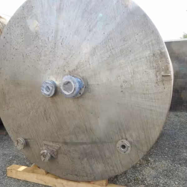 15000 Liter Behälter aus V2 mit vollverschweißtem Isoliermantel