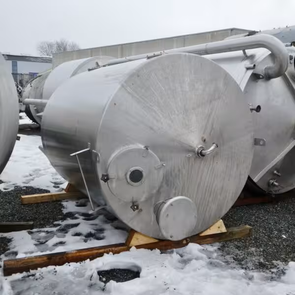 Serbatoio da 5520 litri in acciaio inox 304