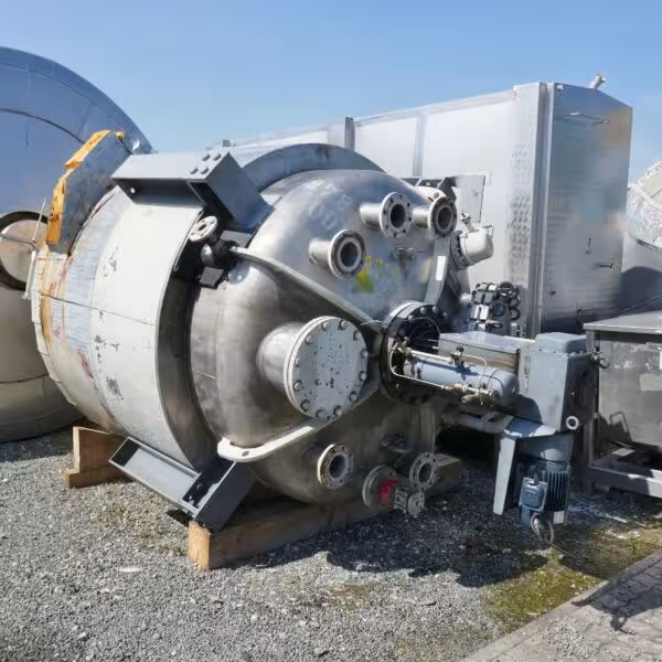 5850 liter heat-/coolable pressure vessel, Aisi 316 with blades agitator