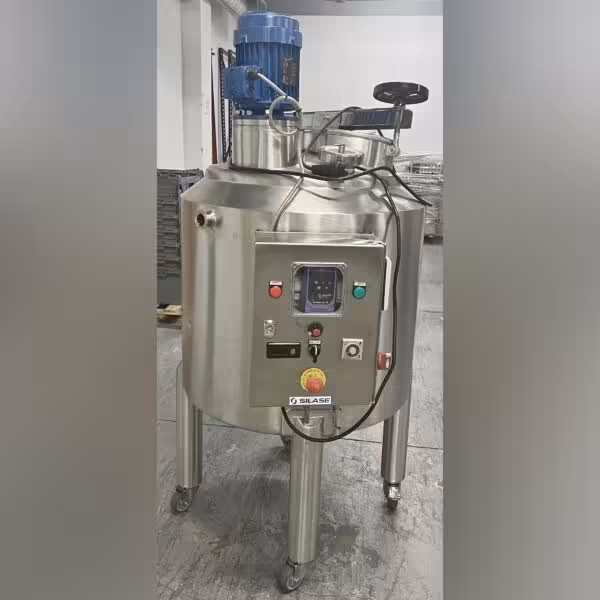 Unused 150 liter heatable/coolable pressure vessel made of stainless steel 316 with propeller agitator