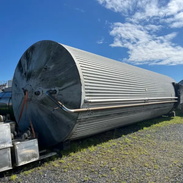 102000 litros tanque de almacenamiento aislado de acero inoxidable 304 con 2 agitadores laterales