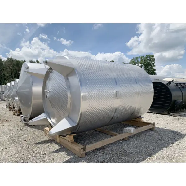 Werksneuer 15300 Liter heiz-/kühlbarer Edelstahltank aus V4A