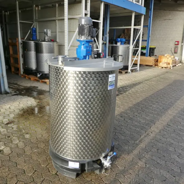 Nuovo serbatoio agitatore da 550 litri con agitatore a bicchiere (tipo SDE)