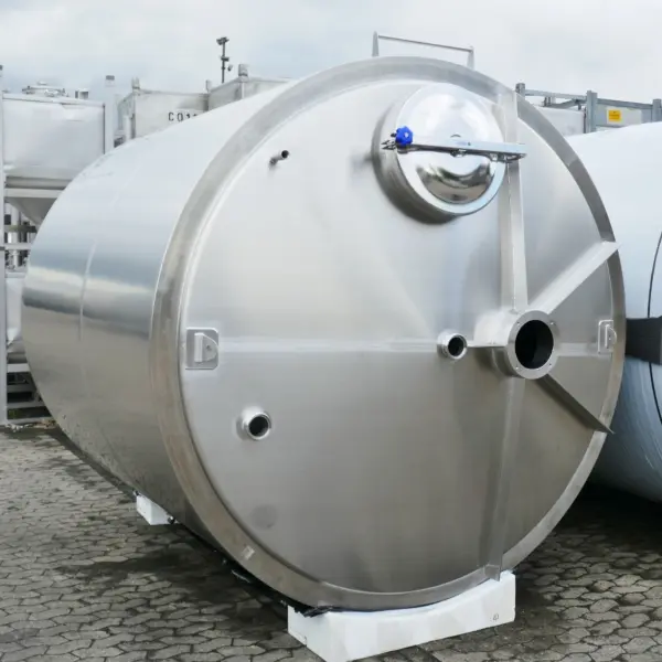 Werksneuer 10640 Liter heiz-/kühlbarer Behälter aus V4A (Typ FIT; optional mit Rührwerk)