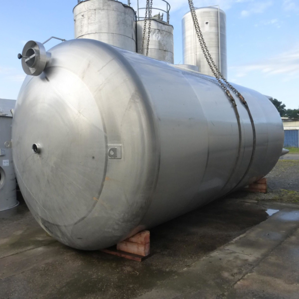 46,000-liter vertical fruit juice tank made of stainless steel 304 