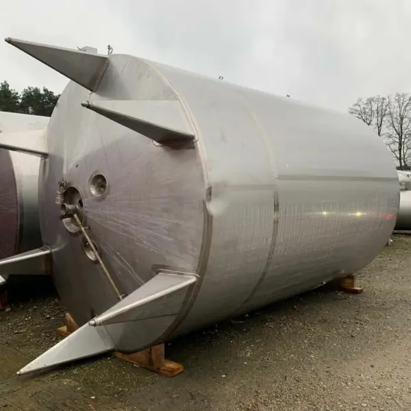 22000 liter insulated heat-/coolable tank, AISI304