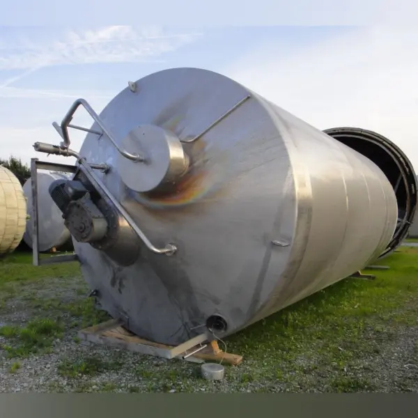 40000 Liter isolierter Mischtank aus V2A mit Balkenrührwerk