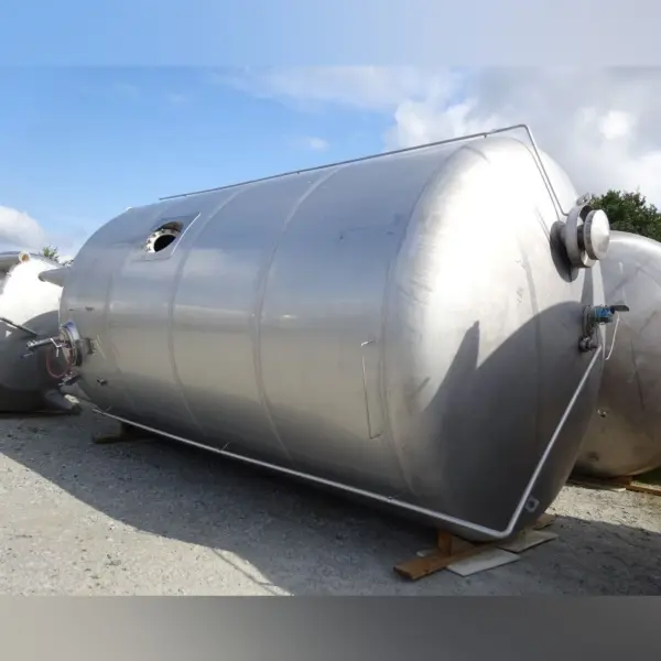 47200 liter upright storage tank made of stainless steel 304 with lateral propeller agitator