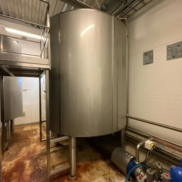 8000 liter insulated agitator tank made of stainless steel 304 with beam agitator