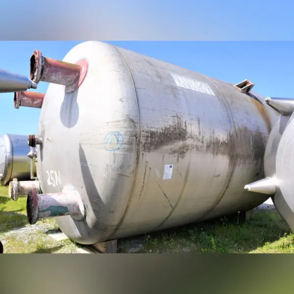 50000 Liter stehender Drucktank aus V4A