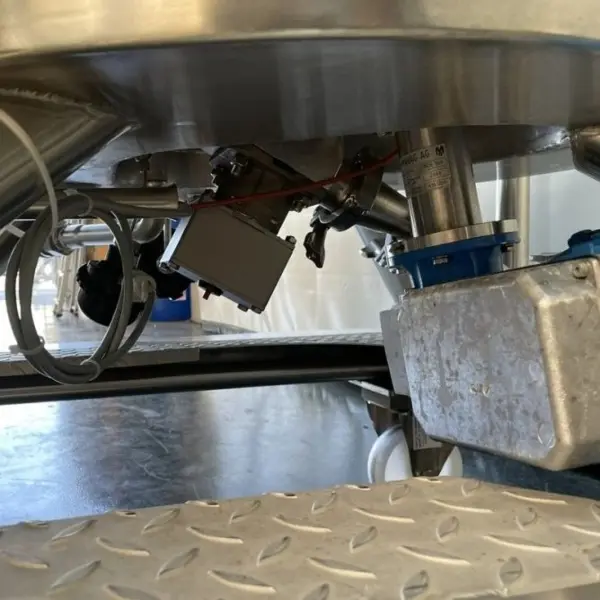 Serbatoio a pressione mobile da 600 litri per farmacia, Aisi316 con agitatore magnetico