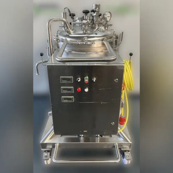 90.5 Liter mobiler Pharmazie Druckbehälter aus V4A mit Magnetrührwerk