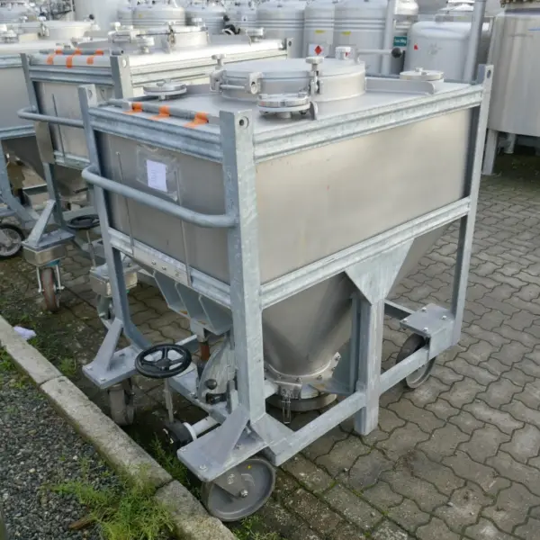 630 Liter fahrbarer Konuscontainer aus V4A mit Halar Innenbeschichtung