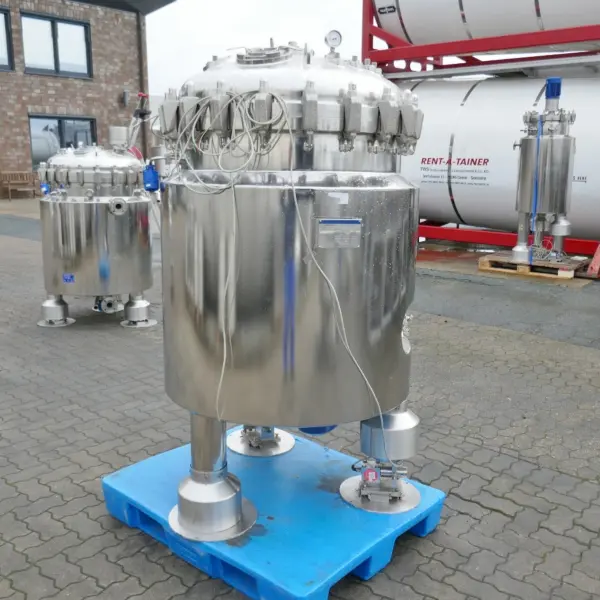 733 Liter heiz-/kühlbarer  Druckbehälter aus V4A mit Propellerrührwerk