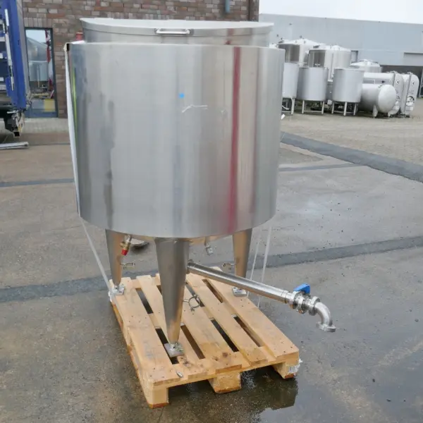 500 liter heatable/coolable vessel made of stainless steel 304